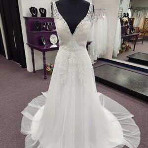 White One W1122AZ4 Size 14 Off White Bridal Gown Wedding Dress